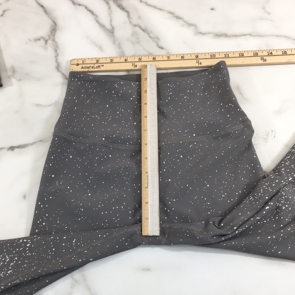 Beyond Yoga Gray Paint Splatter Leggings Tank Top Set Womens Small Gym Workout - Picture 13 of 16